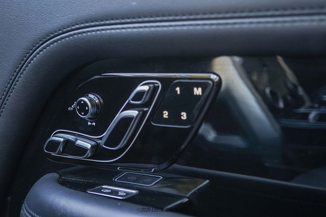 Used 2020 Land Rover Range Rover Long Wheelbase HSE image 46