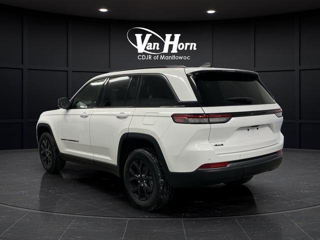 New 2026 Jeep Grand Cherokee Altitude image 3