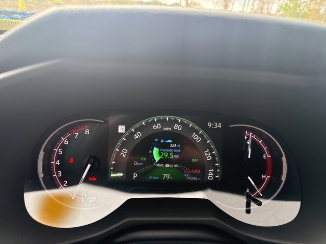 Used 2025 Toyota RAV4 XLE w/ Convenience Package image 15