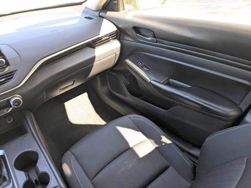Used 2023 Nissan Altima 2.5 S FWD image 17
