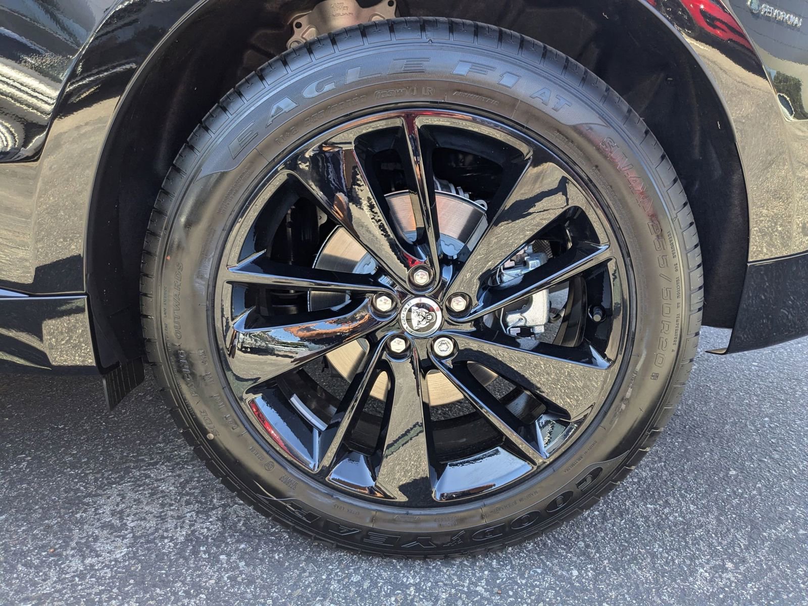 New 2025 Jaguar F-PACE R-Dynamic S image 10