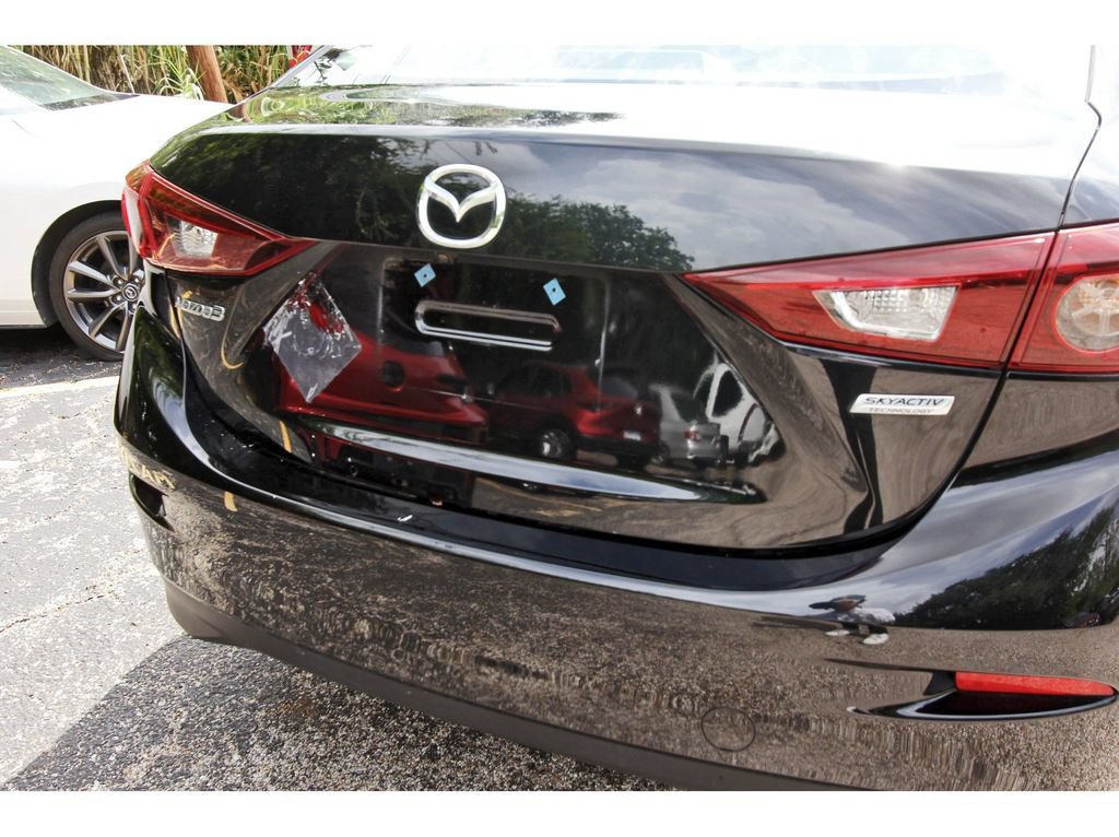 Used 2018 MAZDA MAZDA3 Sport FWD image 5