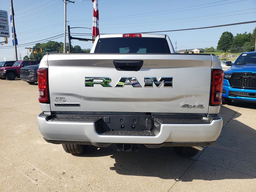 New 2026 RAM 2500 Big Horn AWD/4WD image 4