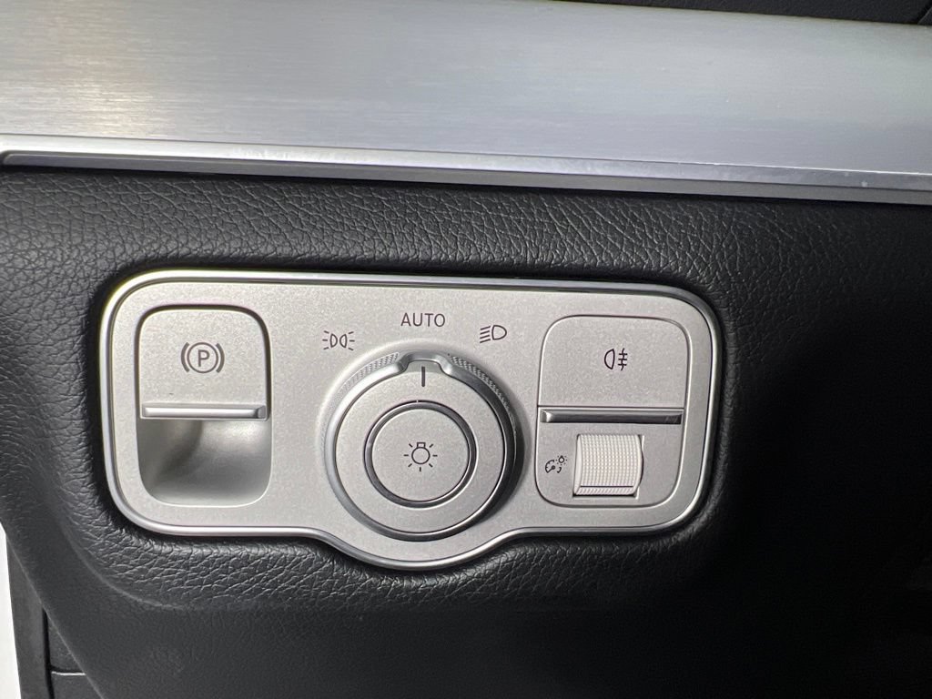 Used 2024 Mercedes-Benz GLE 450e 4MATIC image 31