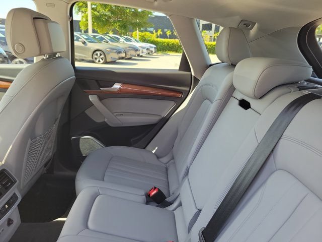 Certified 2023 Audi Q5 2.0T Premium w/ Convenience Package AWD/4WD image 11