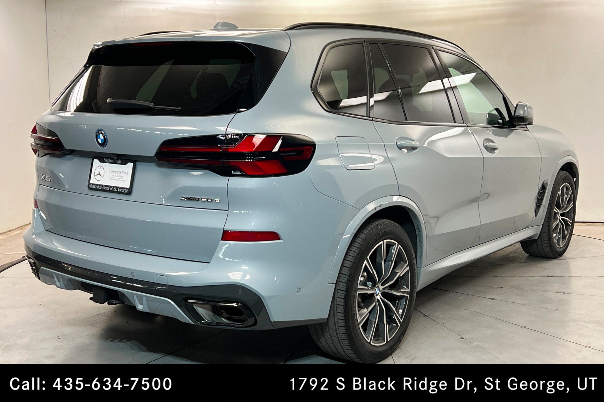 Used 2026 BMW X5 xDrive50e w/ M Sport Package AWD/4WD image 5