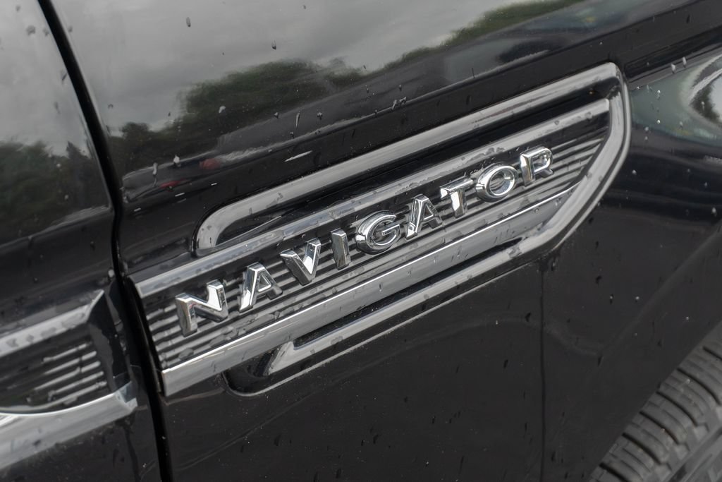 Used 2022 Lincoln Navigator L Reserve RWD image 14
