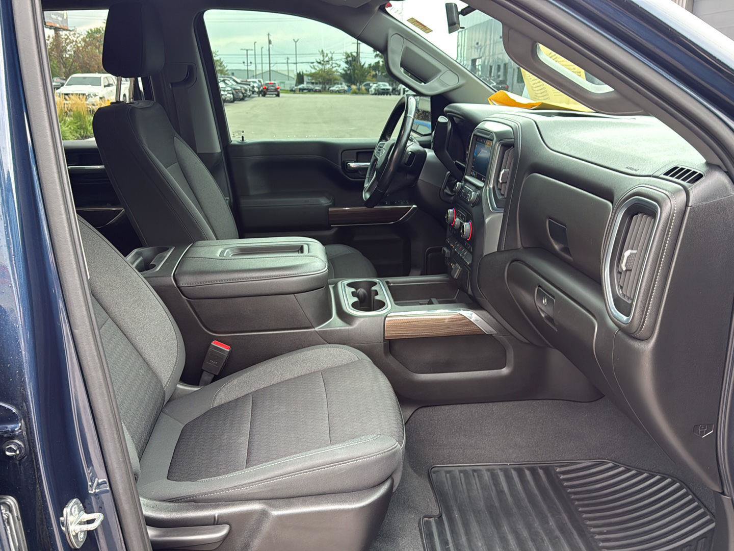 Used 2022 Chevrolet Silverado 1500 RST w/ Z71 Off-Road Package AWD/4WD image 12