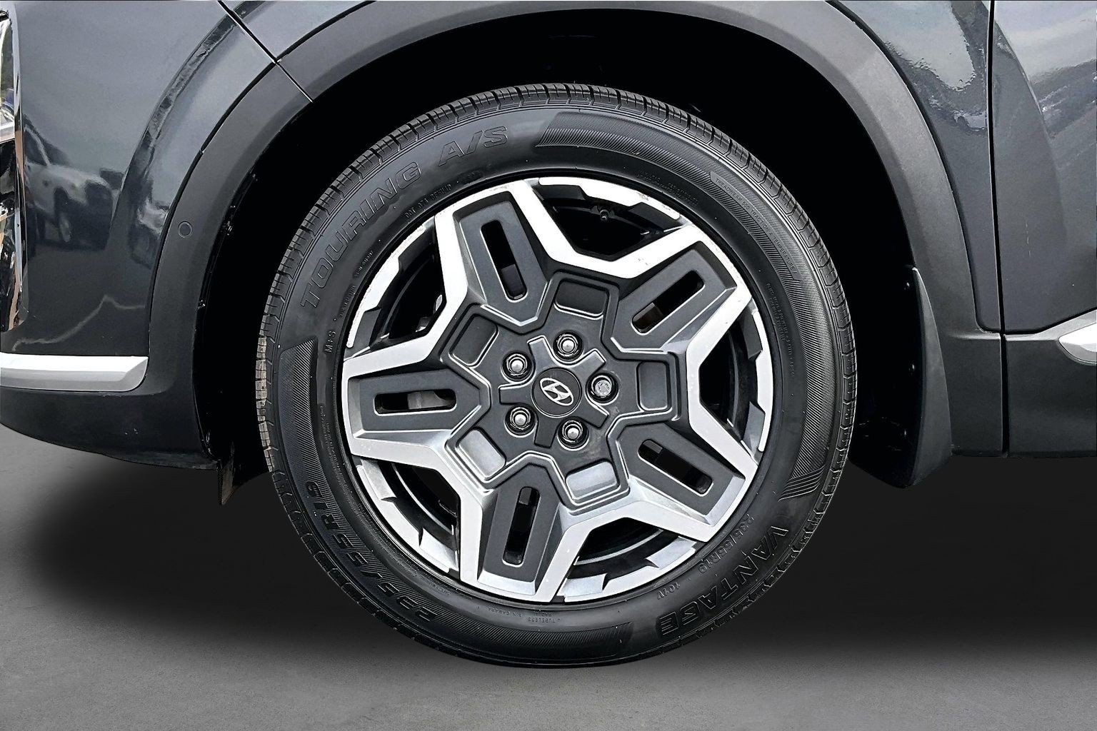 Used 2022 Hyundai Santa Fe Limited FWD image 8