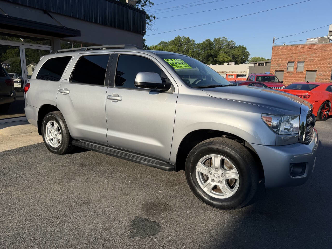 Used 2016 Toyota Sequoia SR5 w/ Premium Package RWD image 5