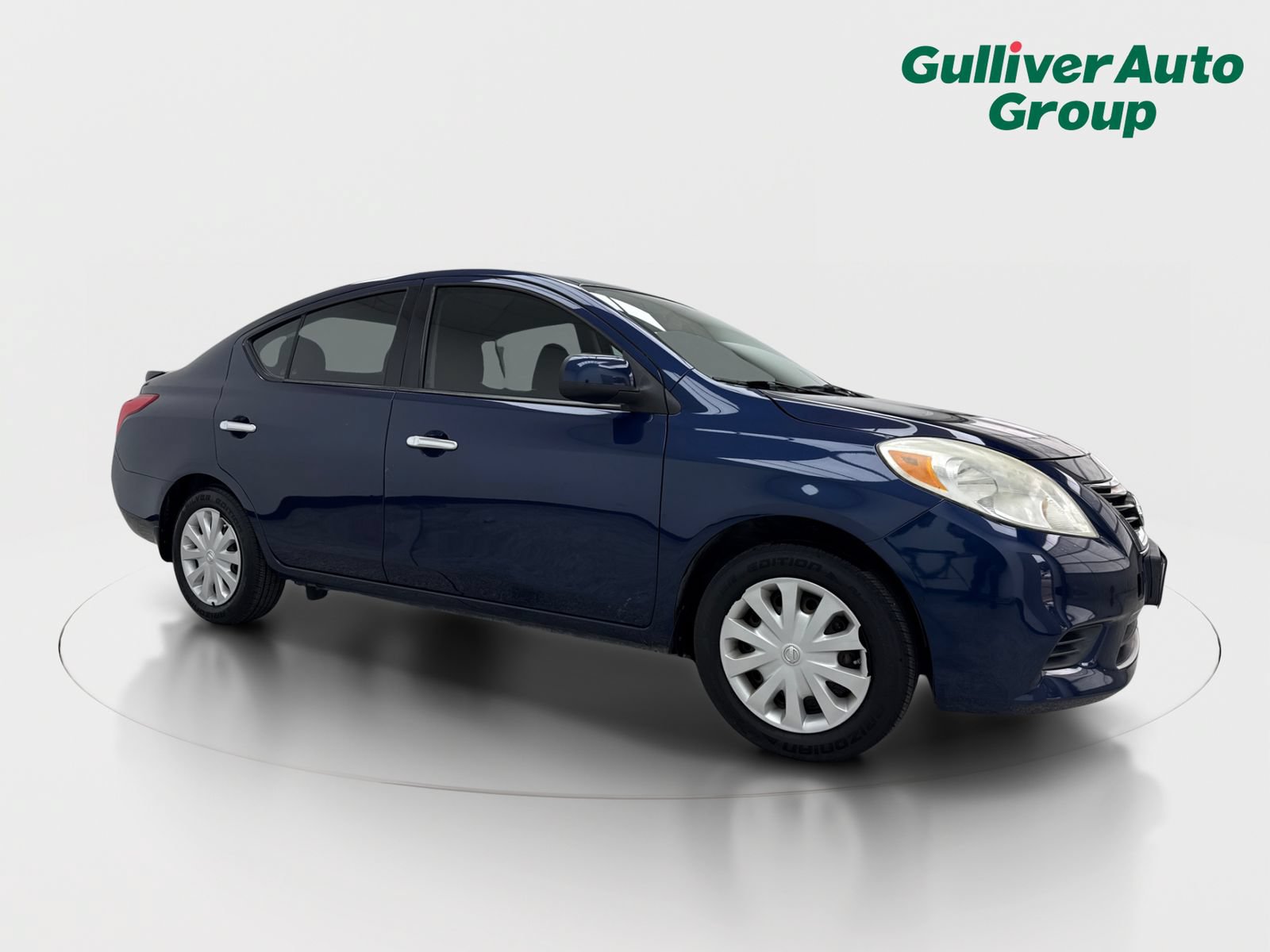 Used 2014 Nissan Versa SV FWD image 12