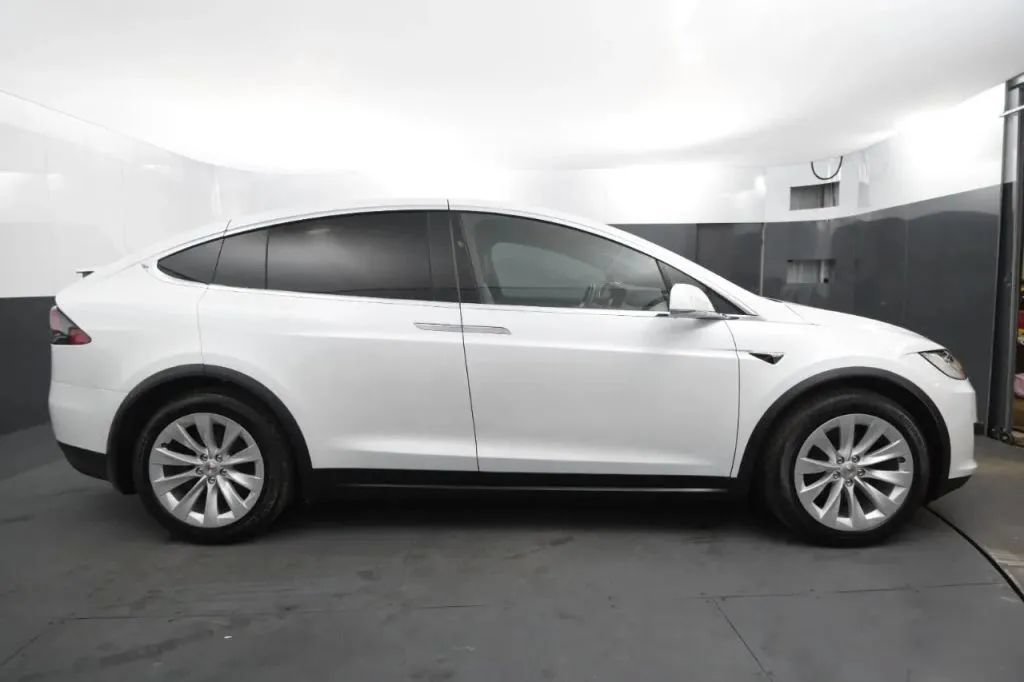 Used 2020 Tesla Model X Long Range AWD/4WD image 6
