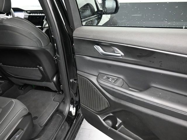 New 2025 Jeep Grand Cherokee L Laredo RWD image 21
