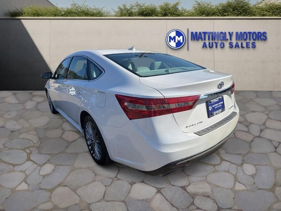 Used 2017 Toyota Avalon Limited image 5