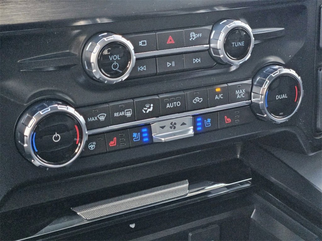 New 2025 Ford F350 Lariat w/ Lariat Ultimate Package image 23