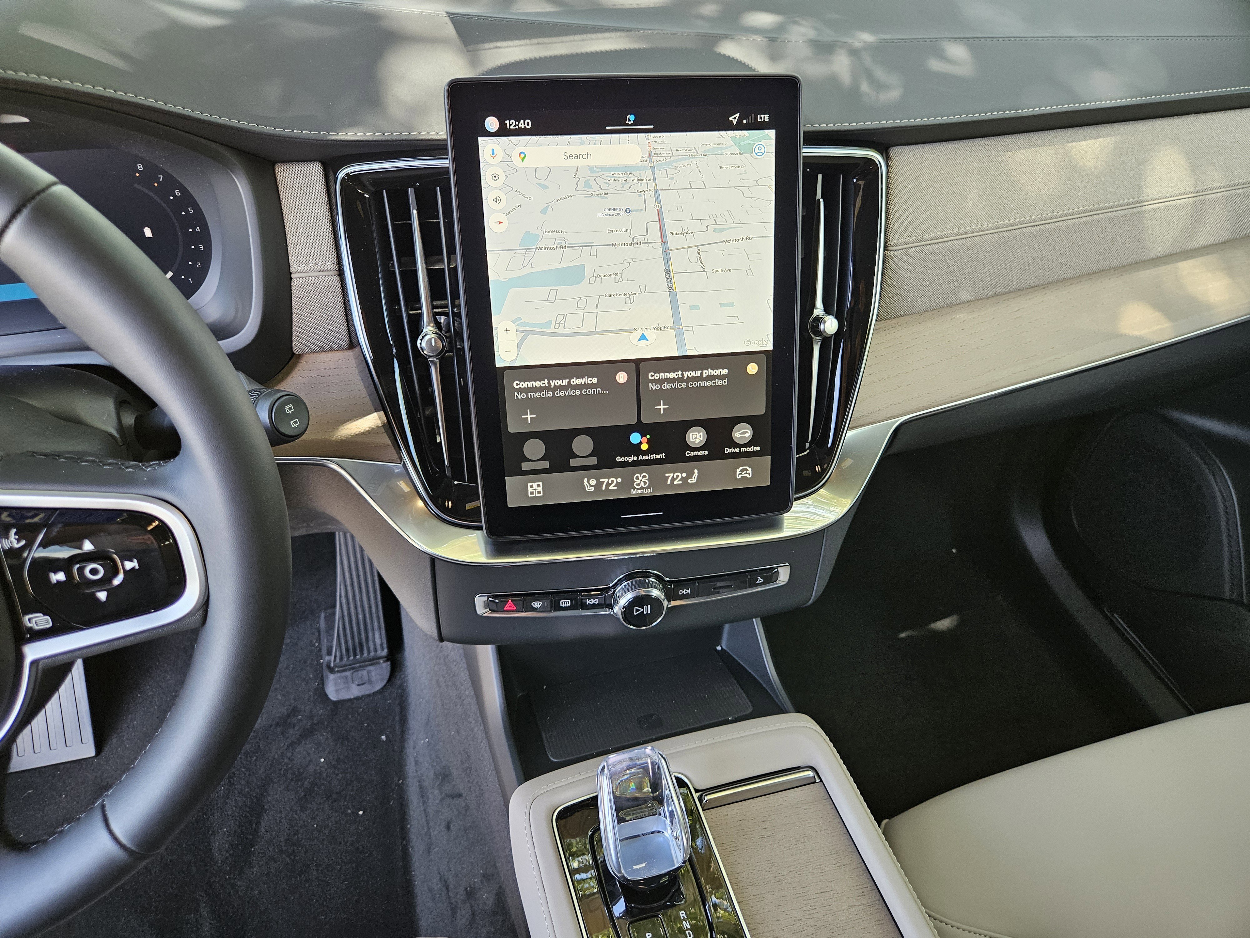 New 2026 Volvo XC90 B6 Plus w/ Protection Package Premier image 26