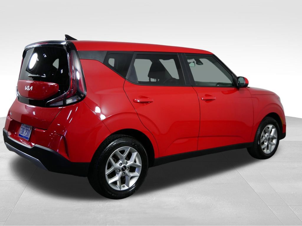 Used 2024 Kia Soul LX w/ Option Group 015 FWD image 10