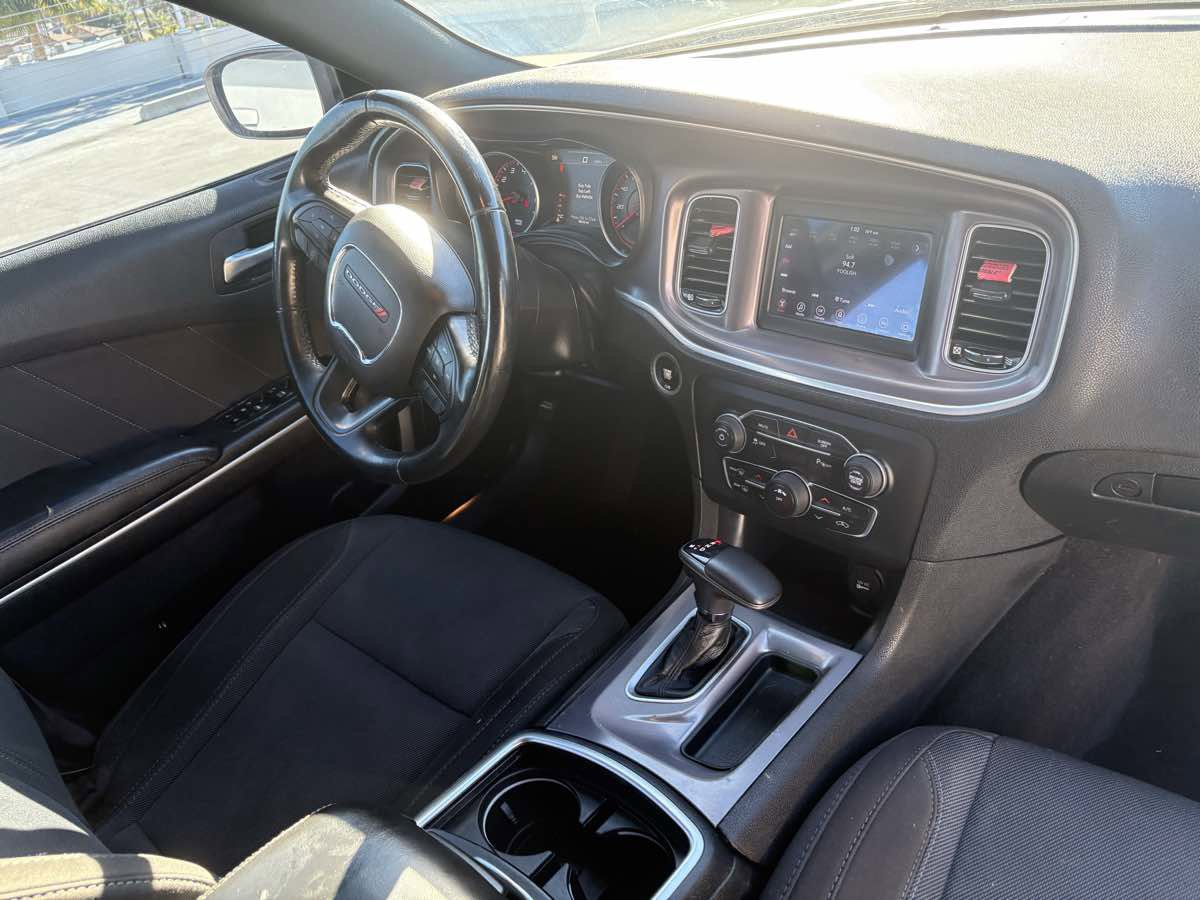 Used 2019 Dodge Charger SXT image 12