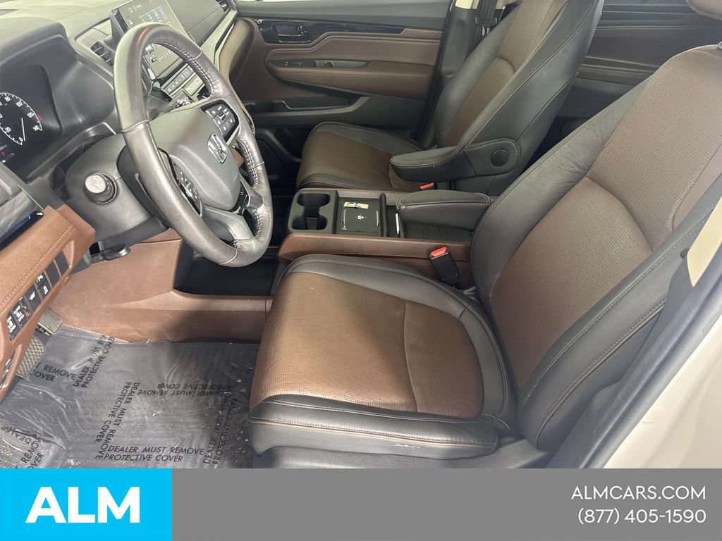 Used 2025 Honda Odyssey Elite image 11
