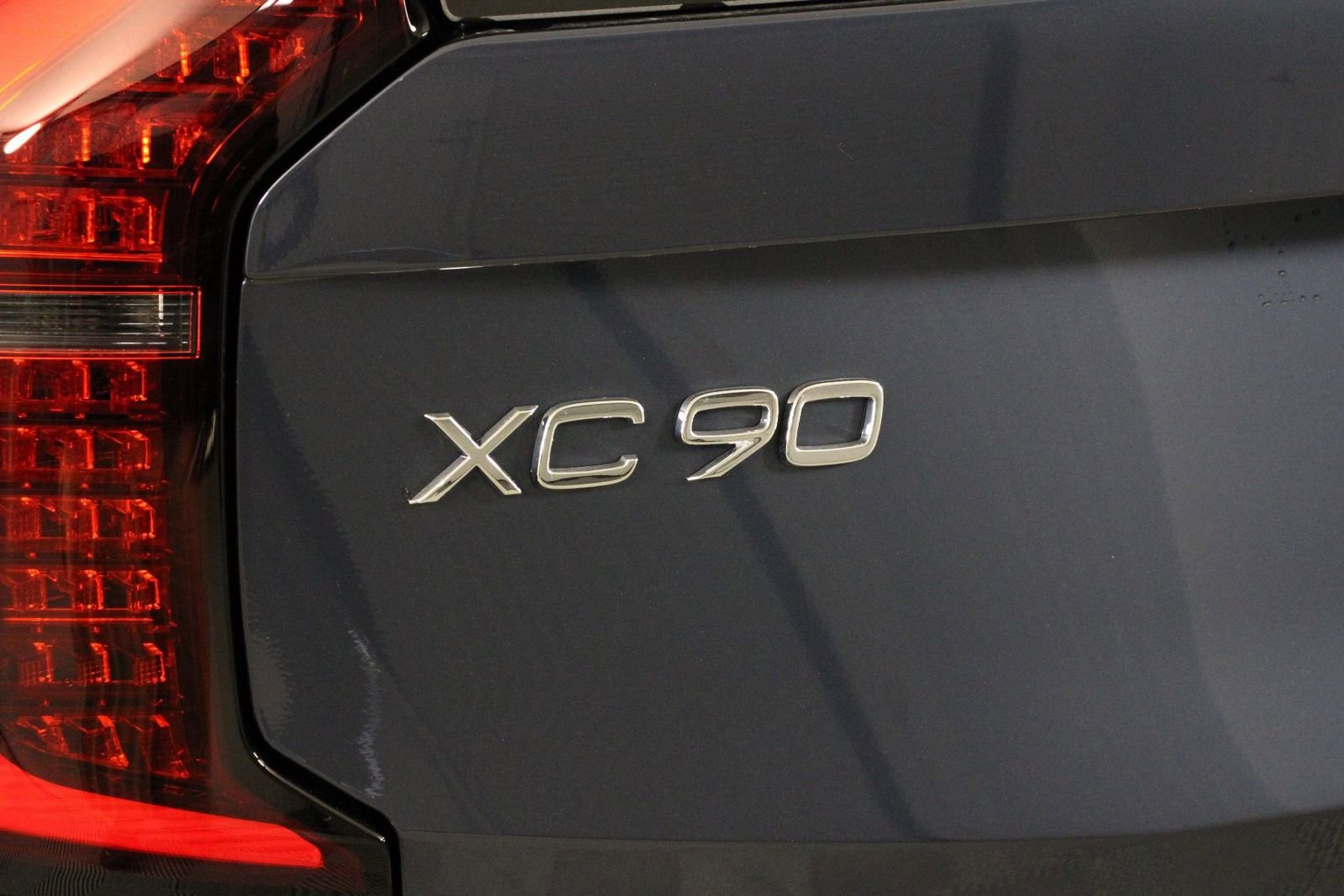 New 2025 Volvo XC90 B6 Ultra image 16