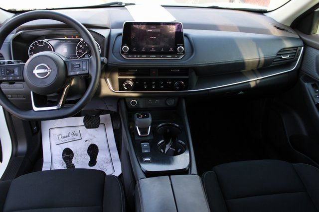 Used 2023 Nissan Rogue S image 31