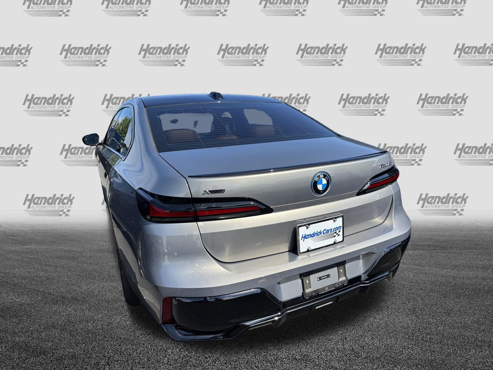 Certified 2025 BMW 750e xDrive w/ Executive Package AWD/4WD image 7