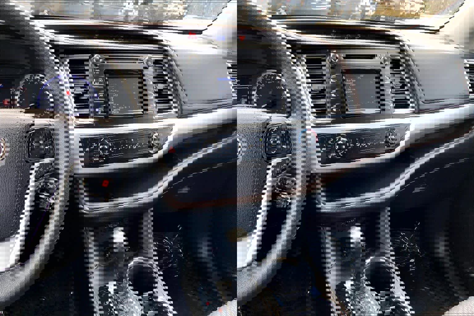 Used 2018 Toyota Highlander LE image 7