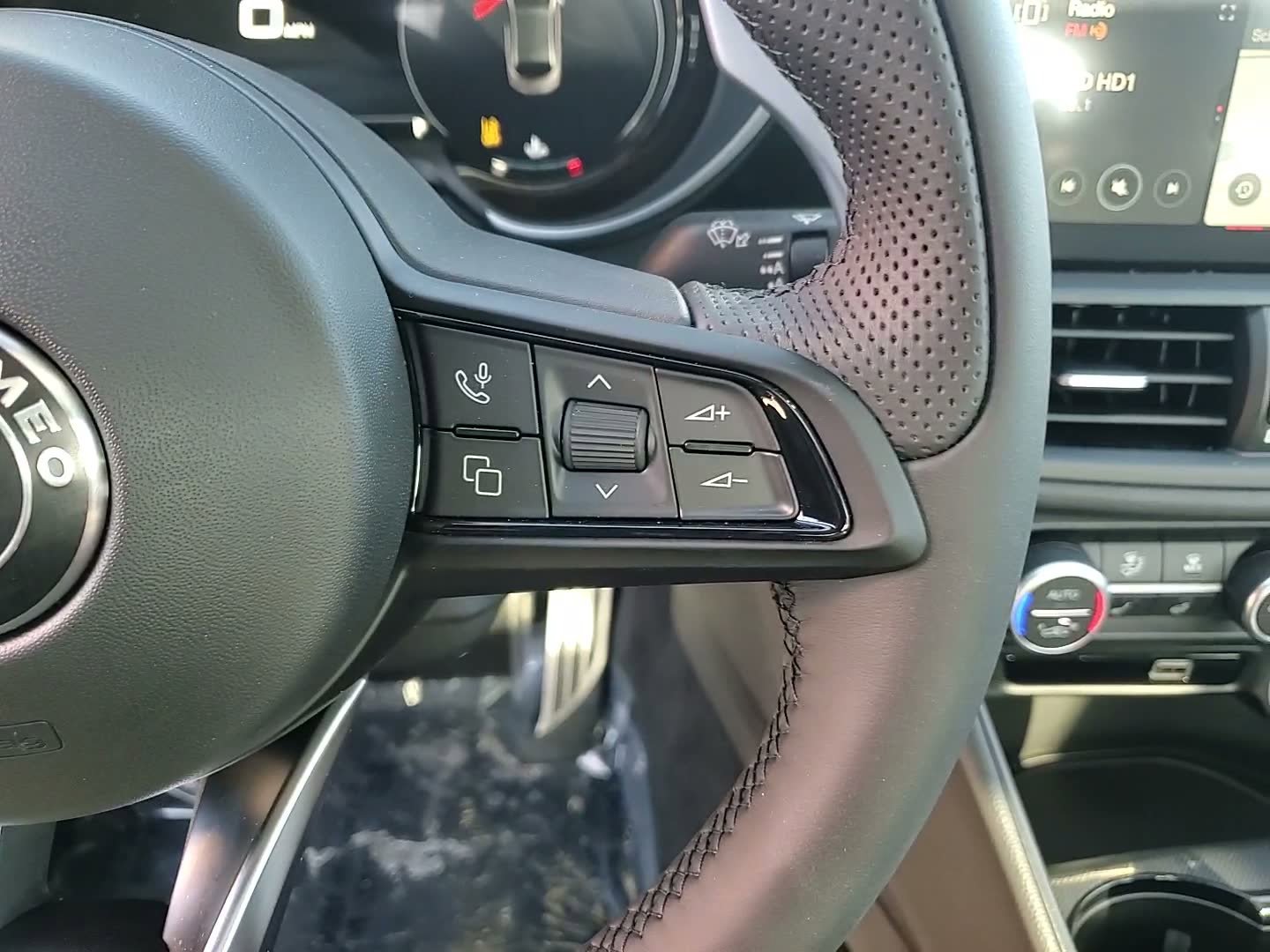 New 2025 Alfa Romeo Giulia AWD image 29