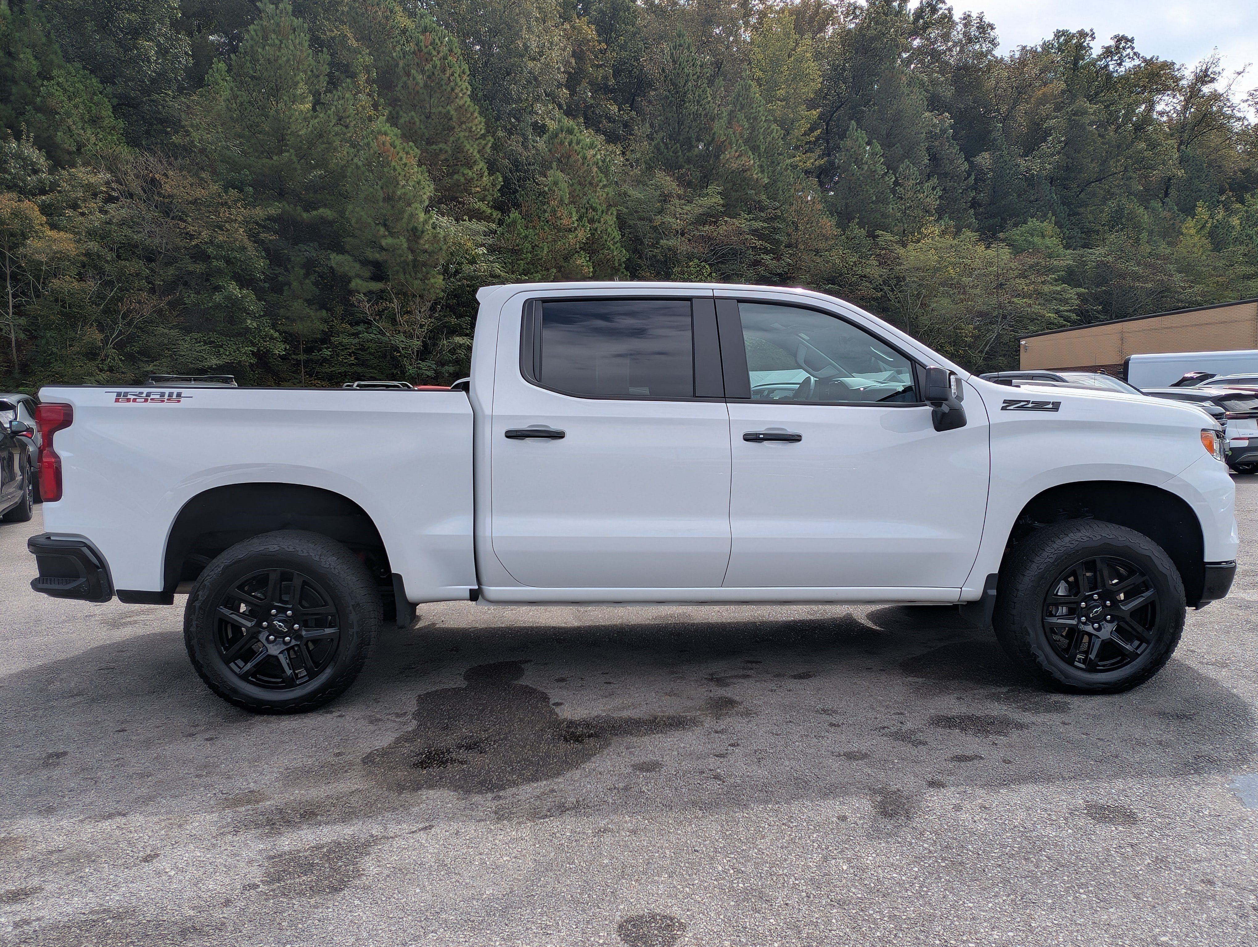 Used 2026 Chevrolet Silverado 1500 LT Trail Boss w/ LT Trail Boss Premium Package AWD/4WD image 10