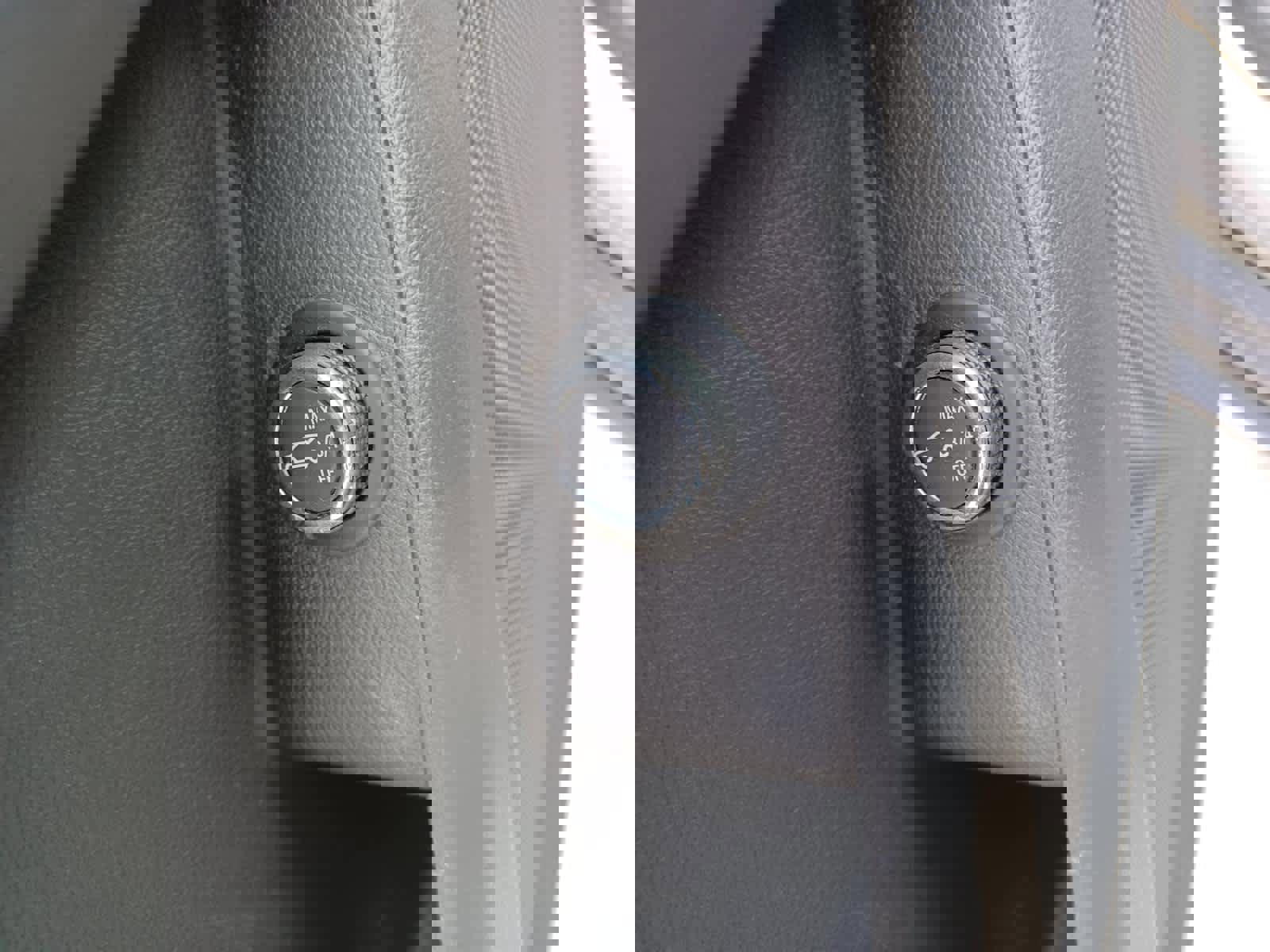 Used 2018 Chevrolet Traverse LT image 14