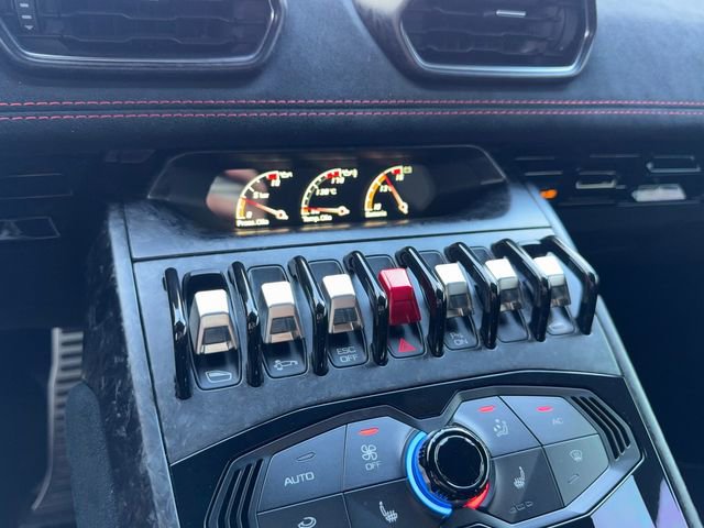 Used 2018 Lamborghini Huracan Performante image 19