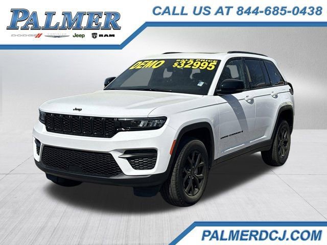 New 2025 Jeep Grand Cherokee Laredo image 1