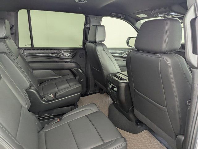 Used 2024 GMC Yukon XL Denali image 28