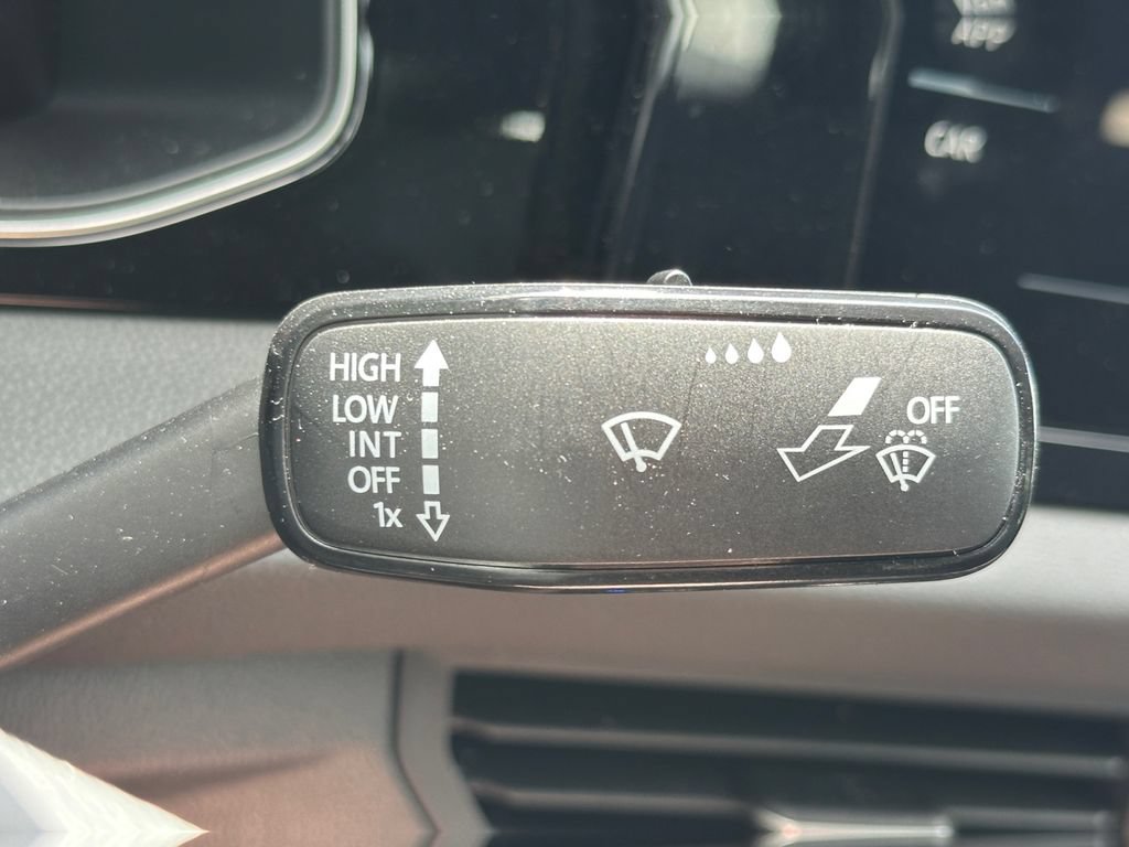 Used 2025 Volkswagen Jetta Sport FWD image 28