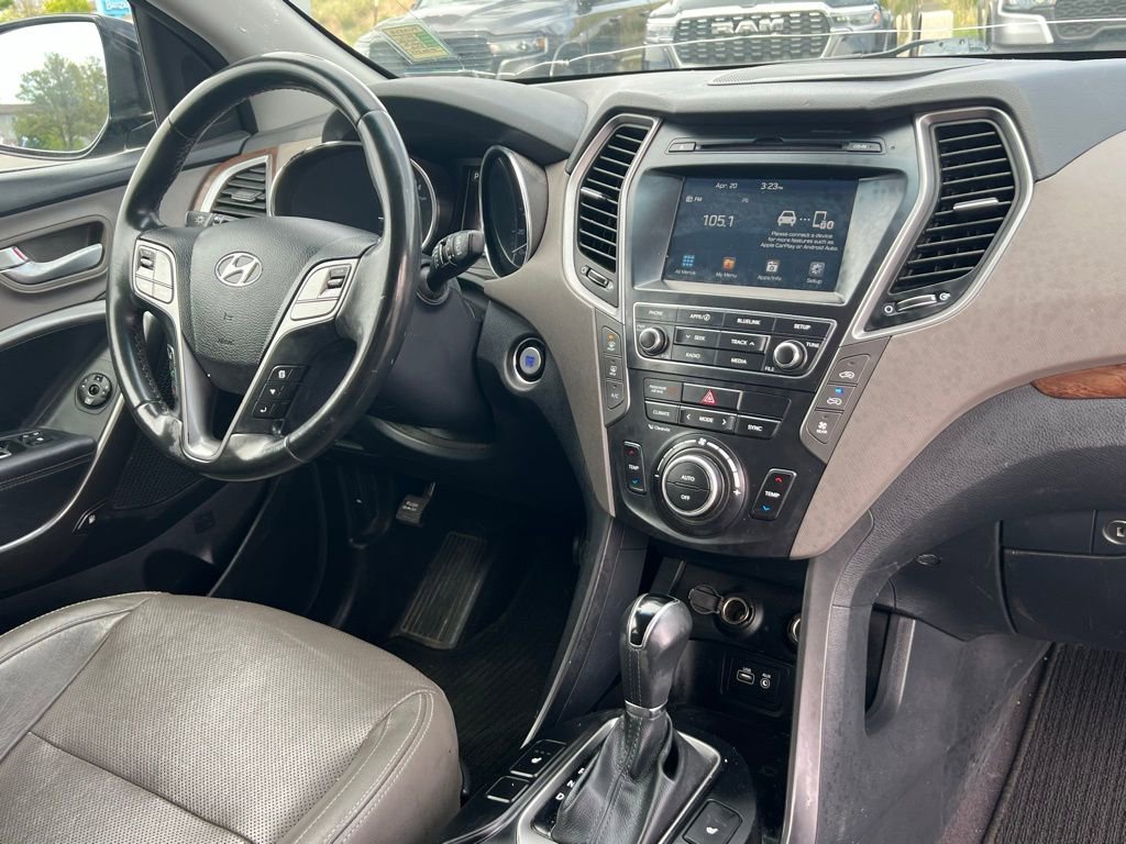Used 2017 Hyundai Santa Fe SE w/ SE Premium Package 02 AWD/4WD image 17