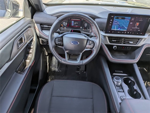 Used 2025 Ford Explorer ST-Line w/ ST-Line Street Pack image 19