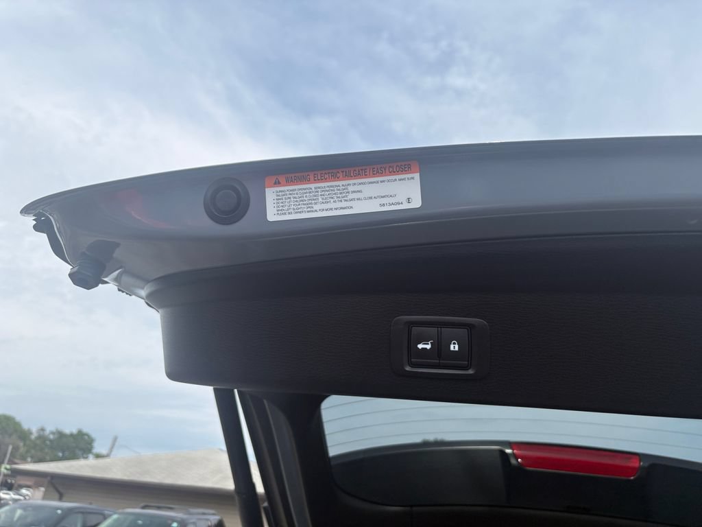 Used 2025 Mitsubishi Outlander SEL AWD/4WD image 29