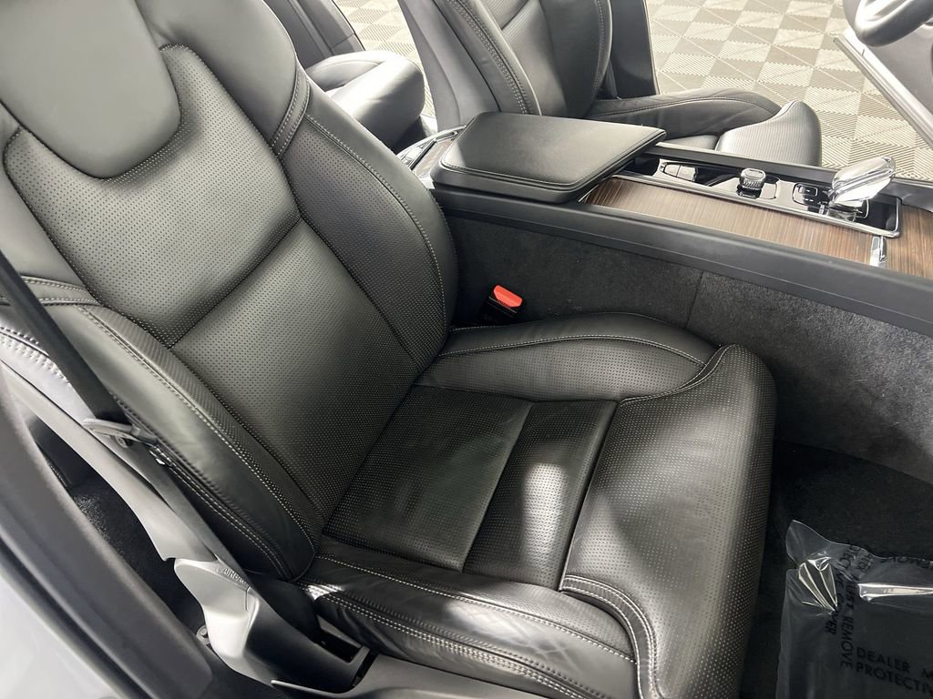Used 2023 Volvo XC60 B6 Ultimate image 28