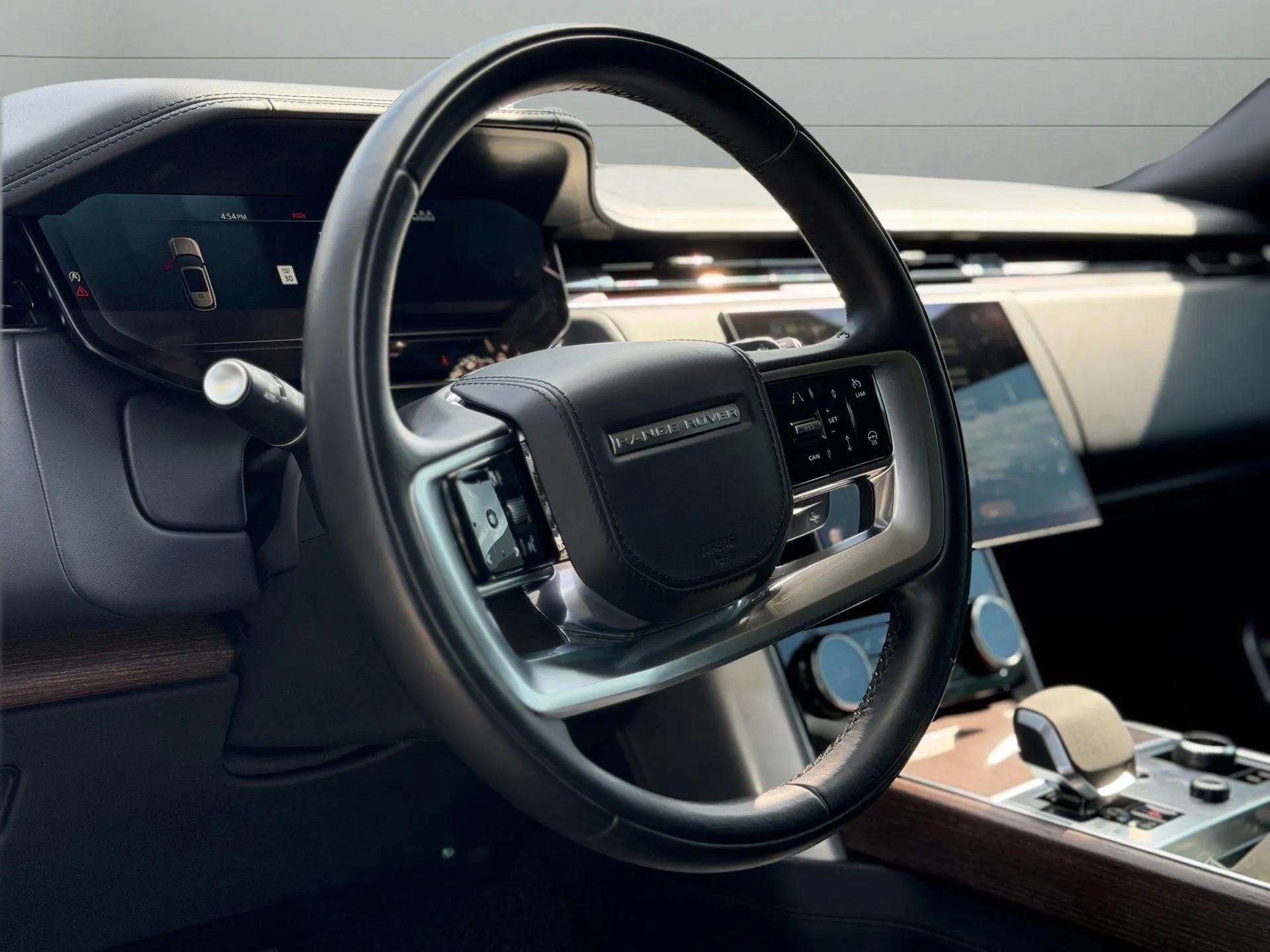 Used 2023 Land Rover Range Rover Long Wheelbase Autobiography AWD/4WD image 33