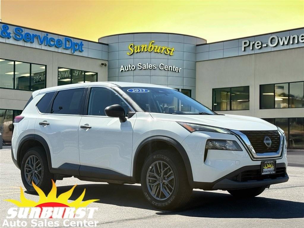 Used 2023 Nissan Rogue S AWD/4WD image 1