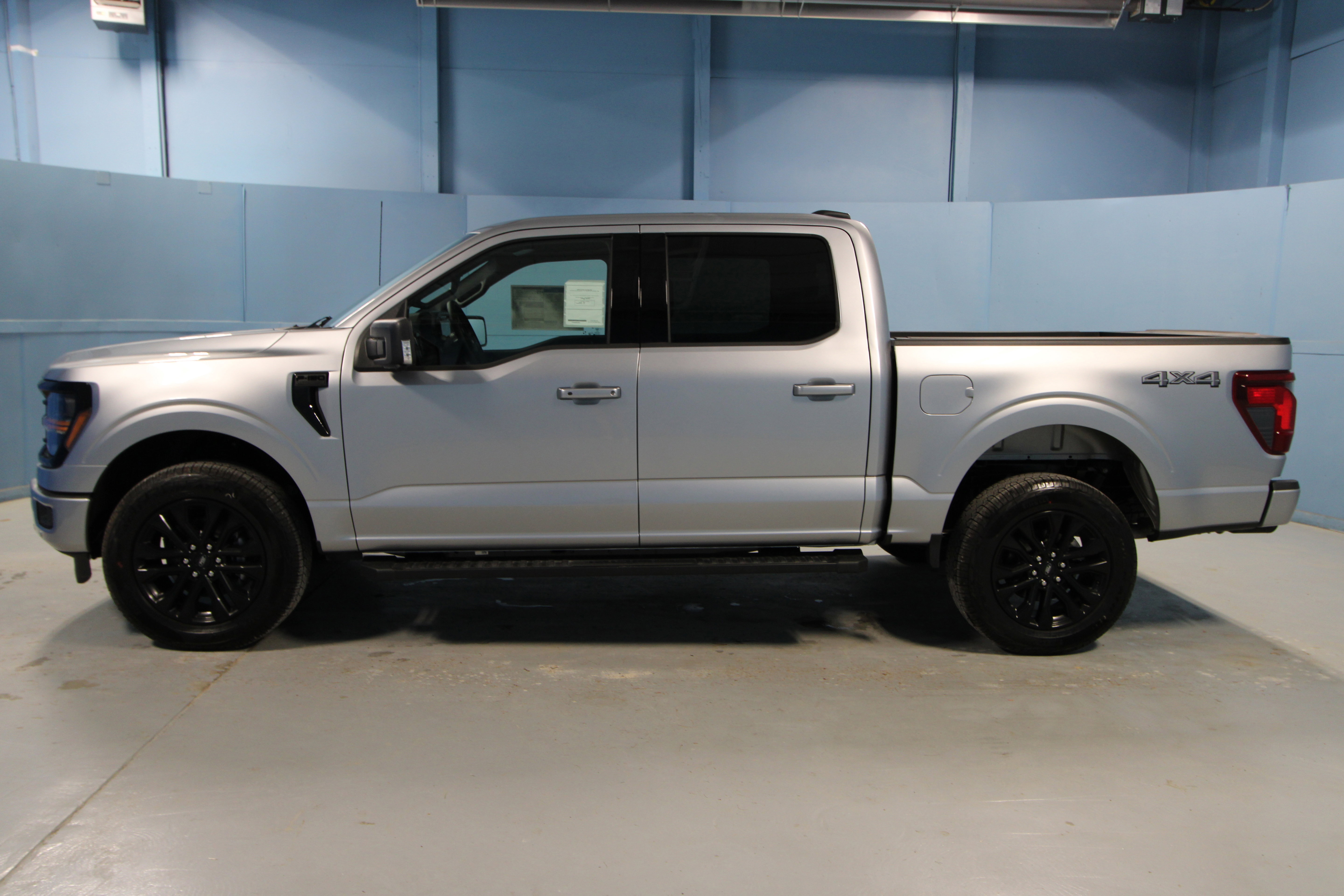 New 2025 Ford F150 XLT w/ Equipment Group 303A High image 30