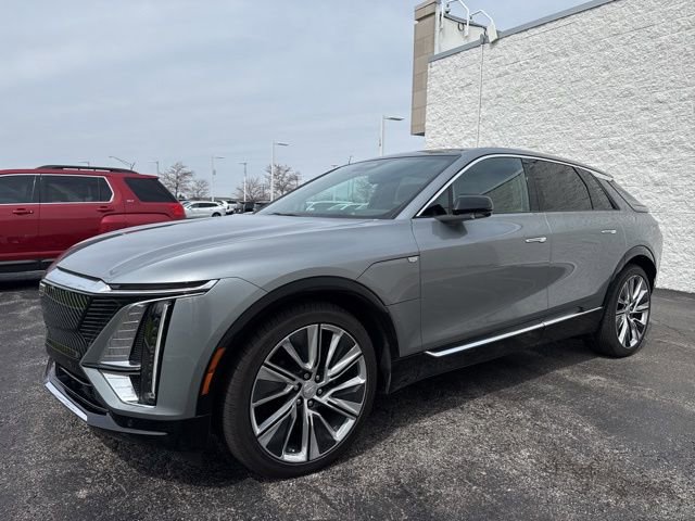 Used 2025 Cadillac Lyriq Luxury w/ LPO, Floor Liner Package image 3
