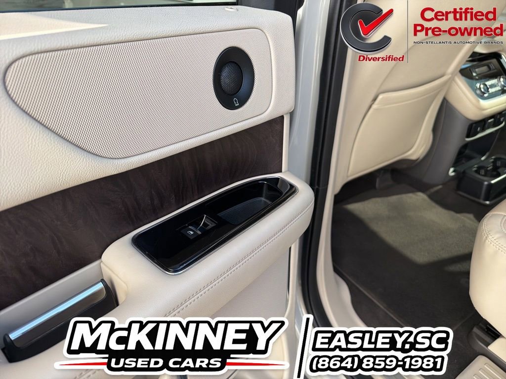 Used 2020 Lincoln Navigator 2WD image 44