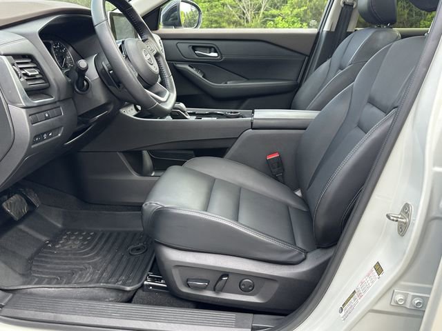 Certified 2023 Nissan Rogue SV w/ SV Premium B Package AWD/4WD image 10