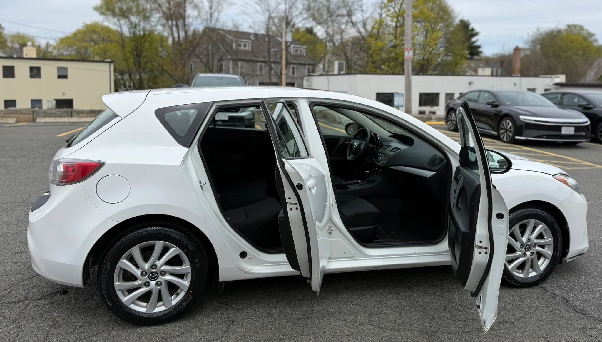 Used 2013 MAZDA MAZDA3 i Touring FWD image 8