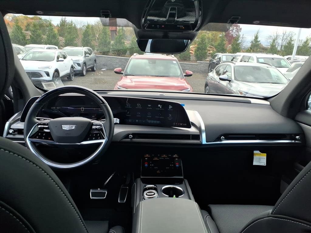 Used 2026 Cadillac Vistiq Sport w/ LPO, Floor Liner Package image 27