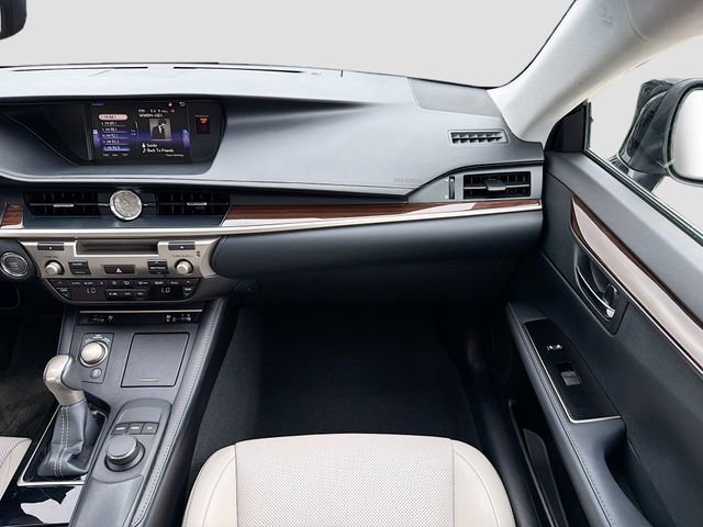 Used 2017 Lexus ES 350 w/ Premium Package image 17