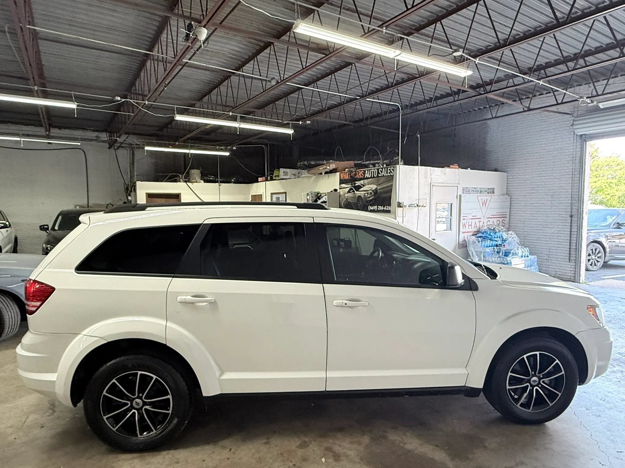 Used 2018 Dodge Journey SE w/ Blacktop Package FWD image 6