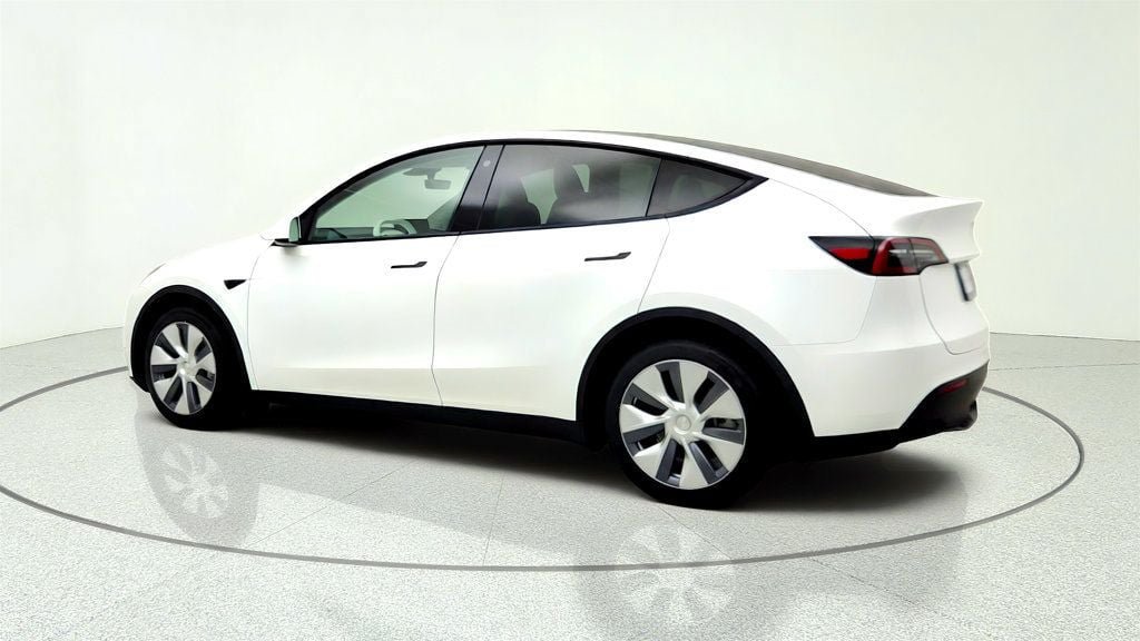 Used 2023 Tesla Model Y Long Range AWD/4WD image 7