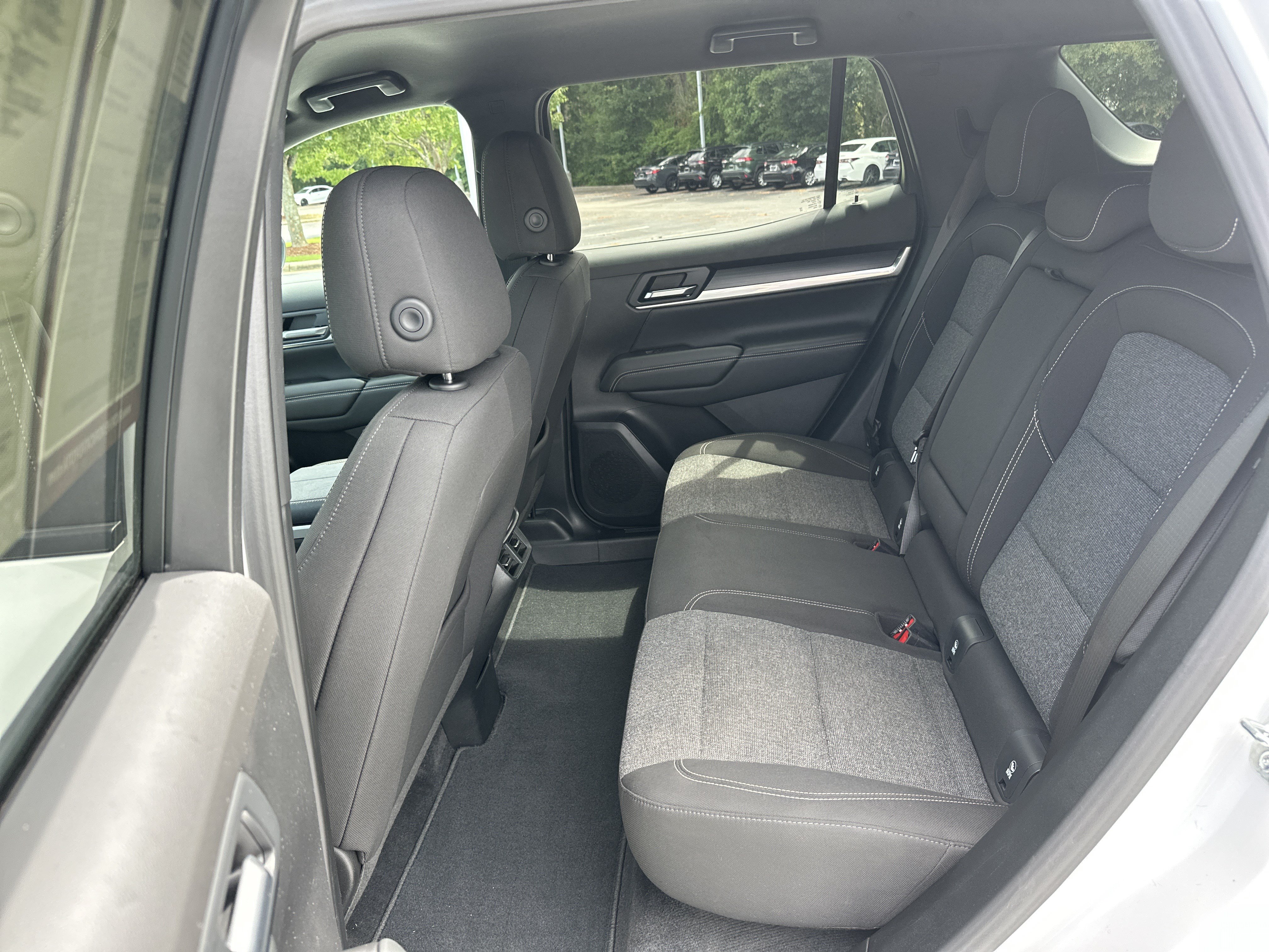 Used 2025 GMC Terrain Elevation w/ Black Edition AWD/4WD image 31
